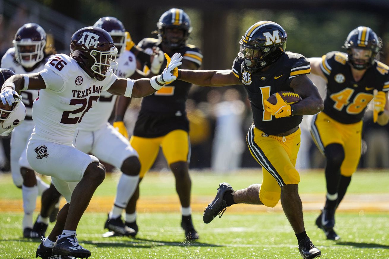 NCAA Football: Texas A&M at Missouri