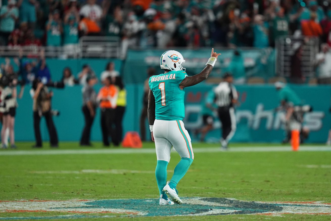 NFL: San Francisco 49ers at Miami Dolphins