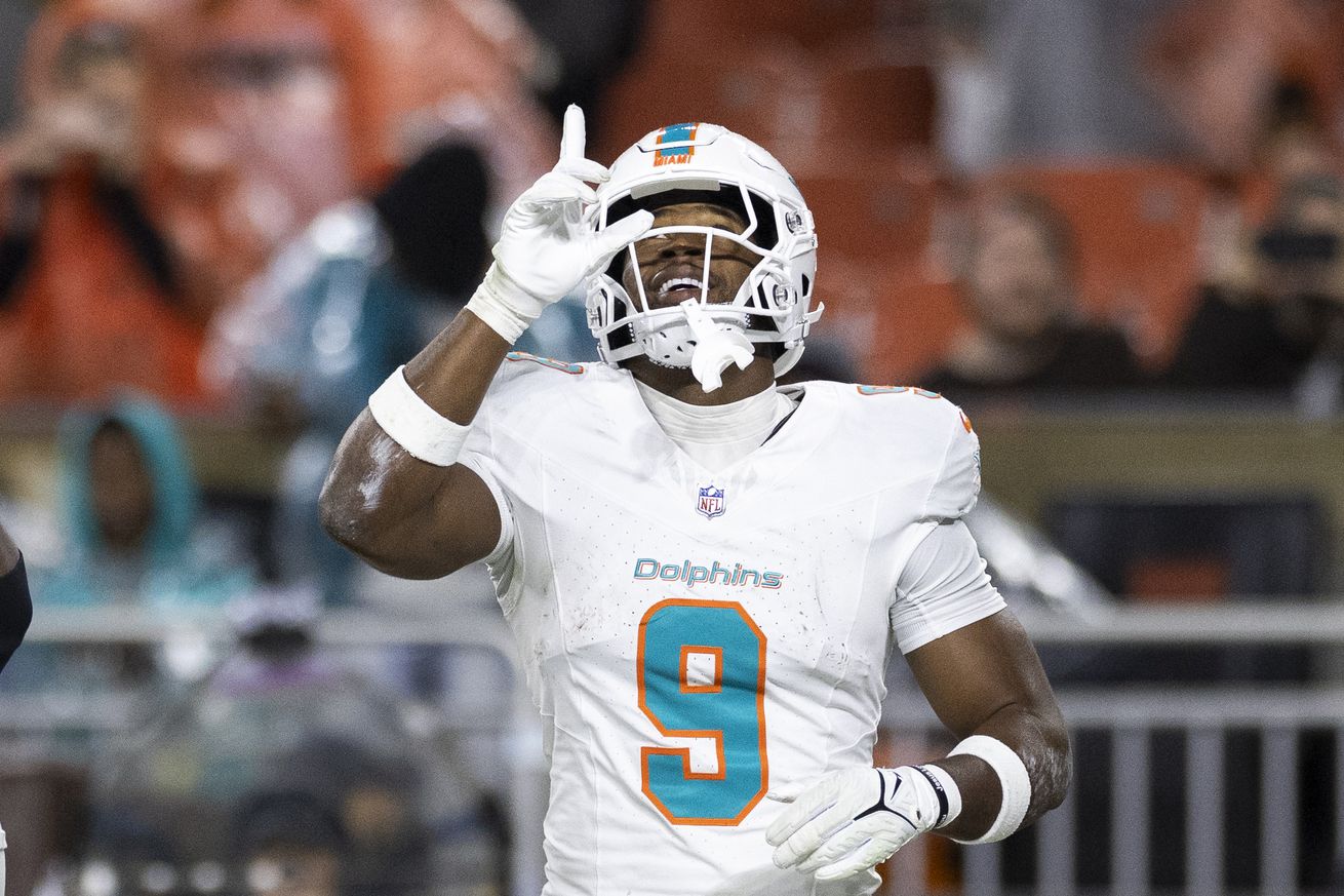 NFL: Miami Dolphins at Cleveland Browns