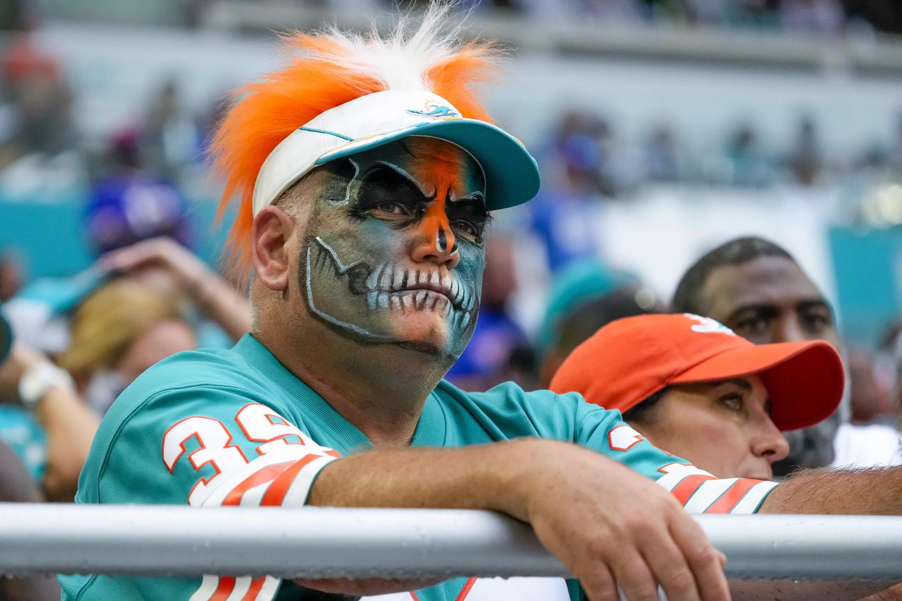 NFL: SEP 19 Bills at Dolphins