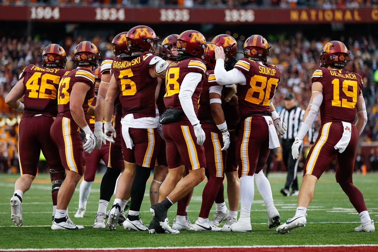 COLLEGE FOOTBALL: NOV 23 Penn State at Minnesota