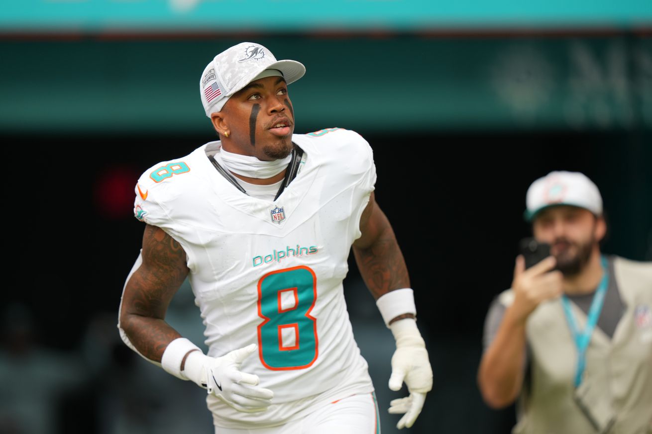 NFL: NOV 17 Raiders at Dolphins