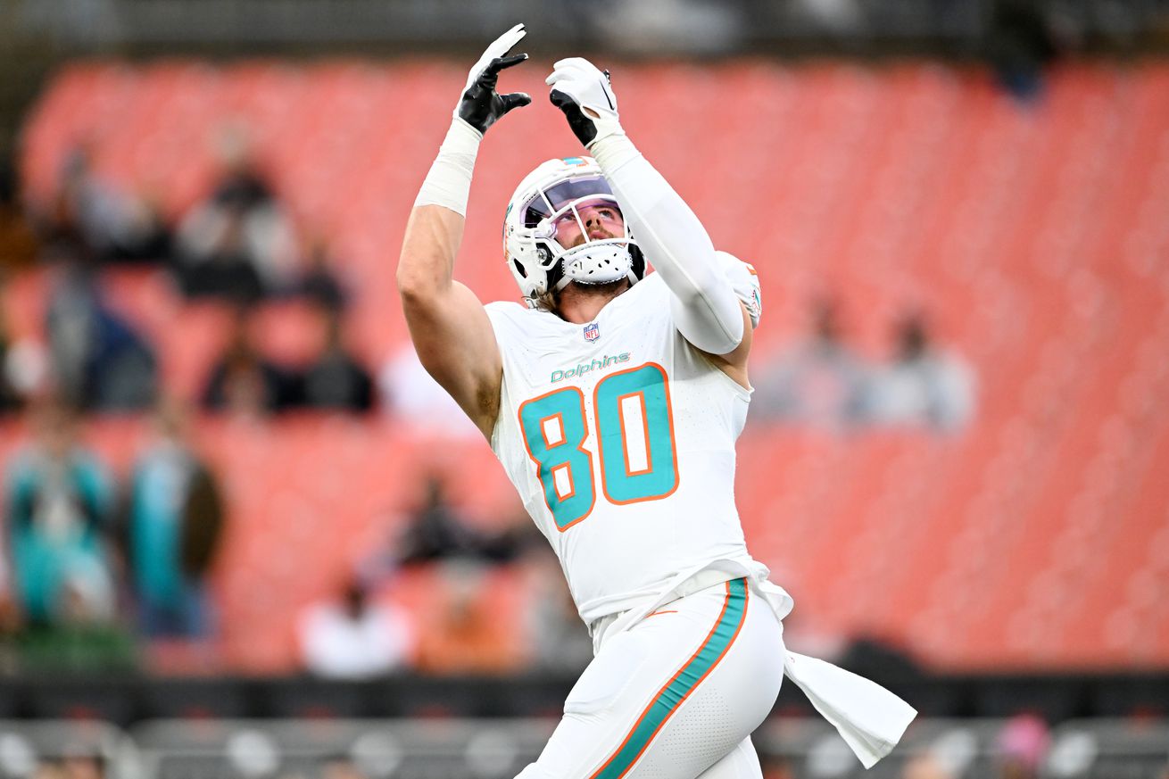 Miami Dolphins v Cleveland Browns