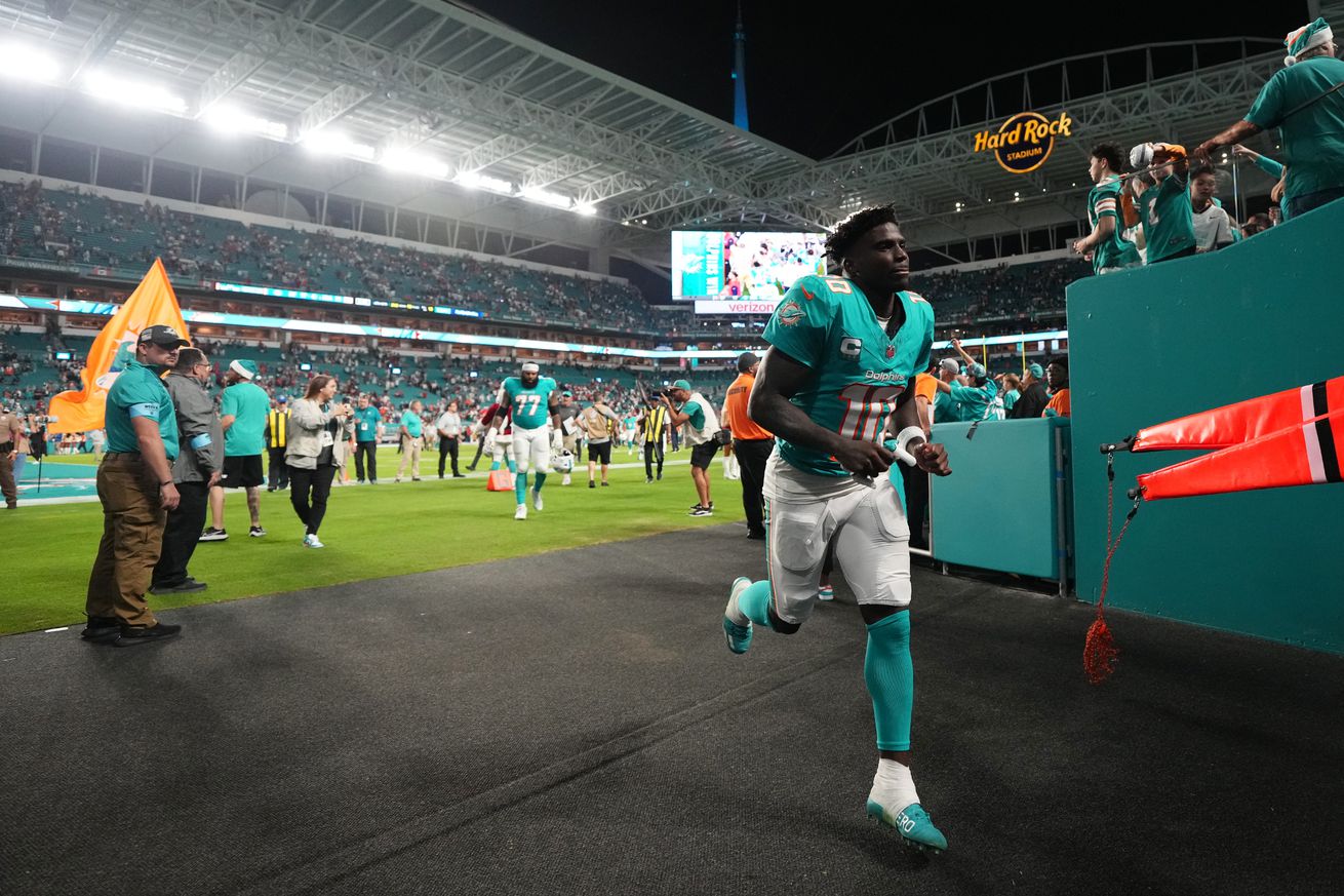 NFL: San Francisco 49ers at Miami Dolphins